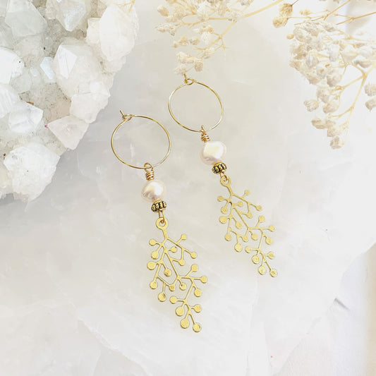 Pearl Botanical Earrings (Gold)
