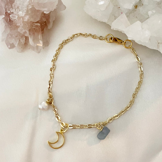 Fluorite, Freshwater Pearl and Charm Bracelet (Gold)