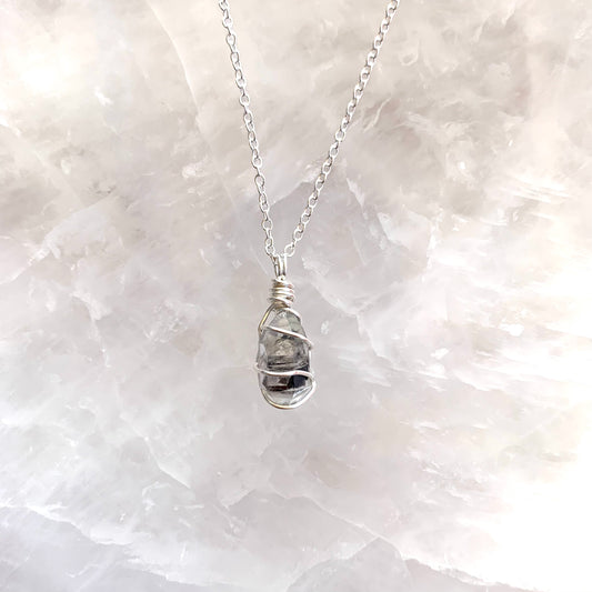 Tibetan Quartz Necklace (Silver)