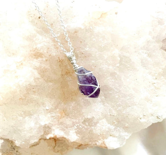 Dainty Amethyst Necklace (Silver)