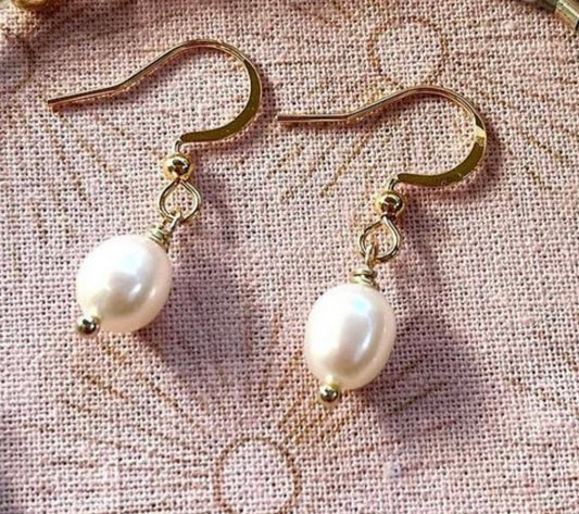 Freshwater Pearl Earrings (Gold)